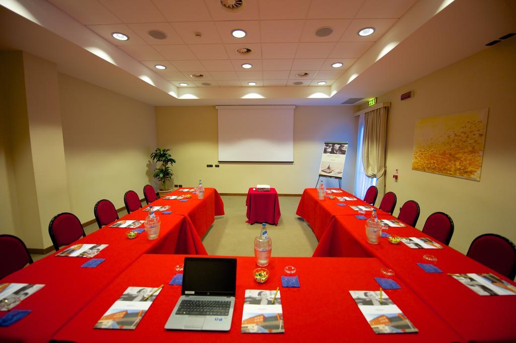 Mercure Genova San Biagio Εξωτερικό φωτογραφία